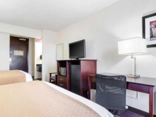 Holiday Inn & Suites Richmond West End Oda fotoğraf